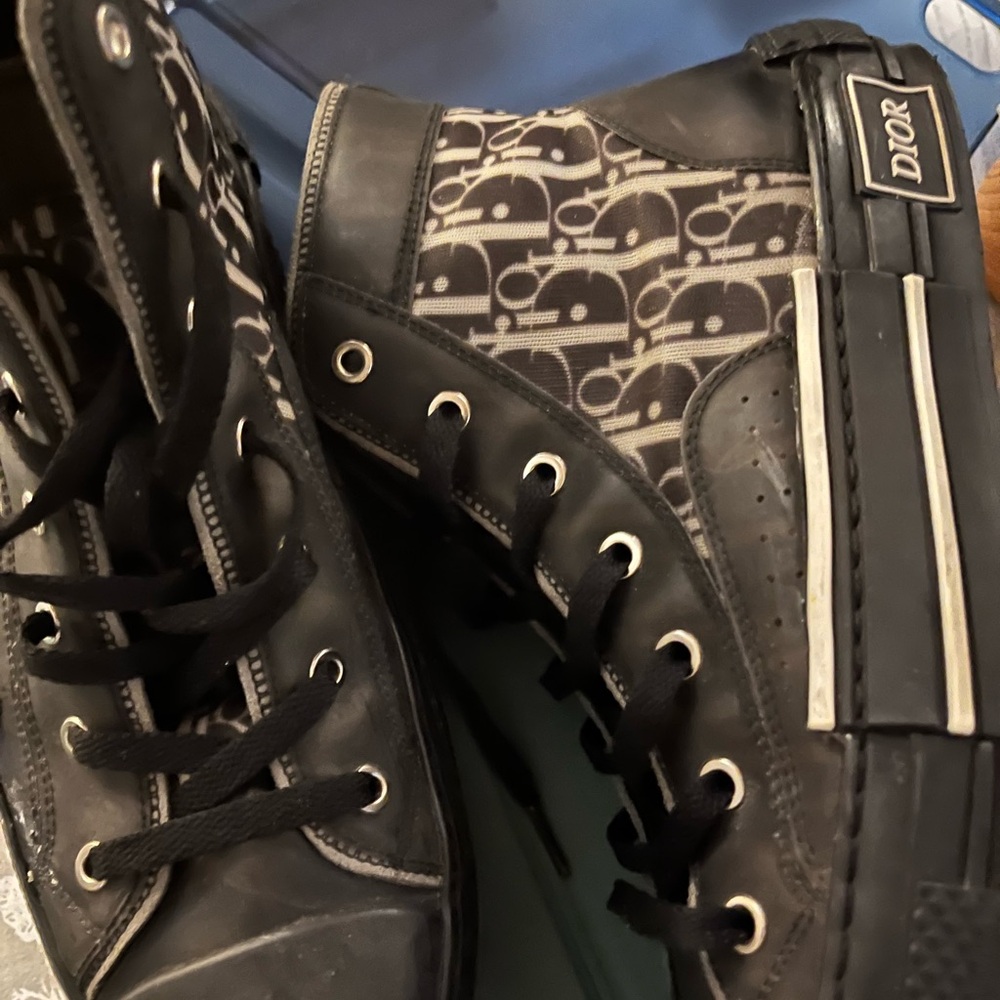 Dior Men’s Black Logo High-Top Sneakers